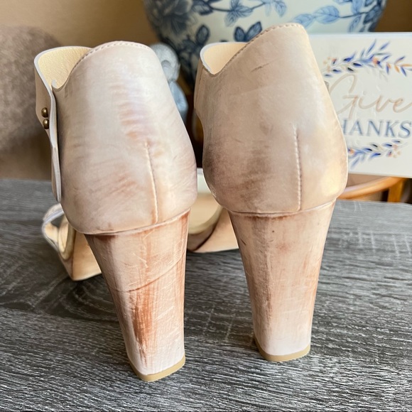 Brunello Cucinelli Distressed  Leather Penny Heels EU40/US10 $1370 Used Once! - Picture 10 of 11